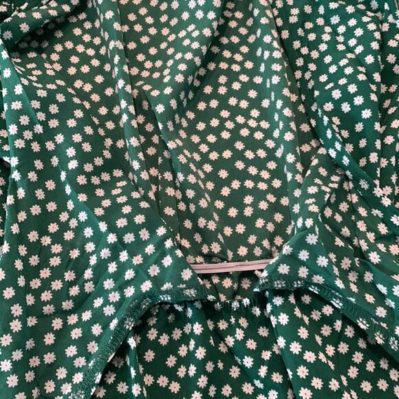 New Green and white polka dot  long sleeve mini dress. Deep V neck. Size Small - Picture 6 of 7